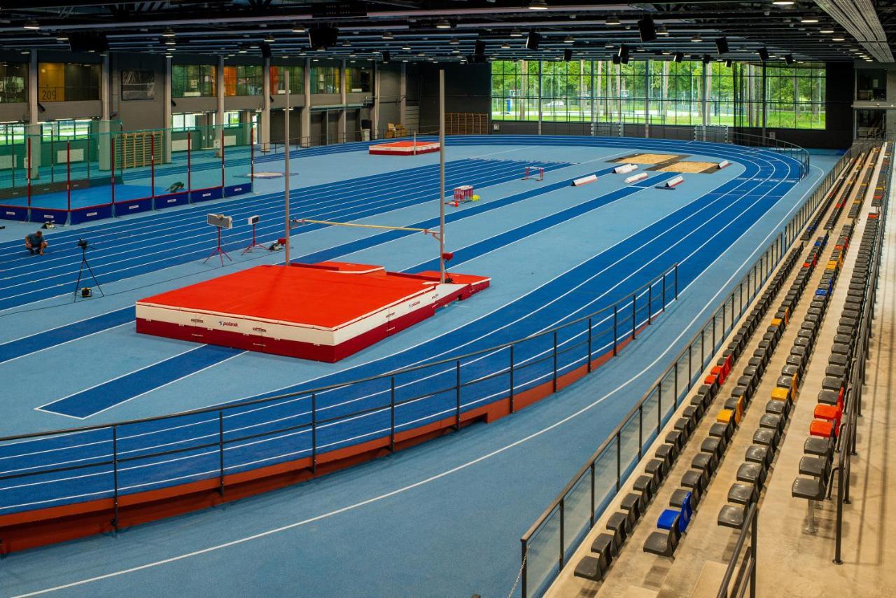 Stadium Hotel Valmiera Eksteriør billede