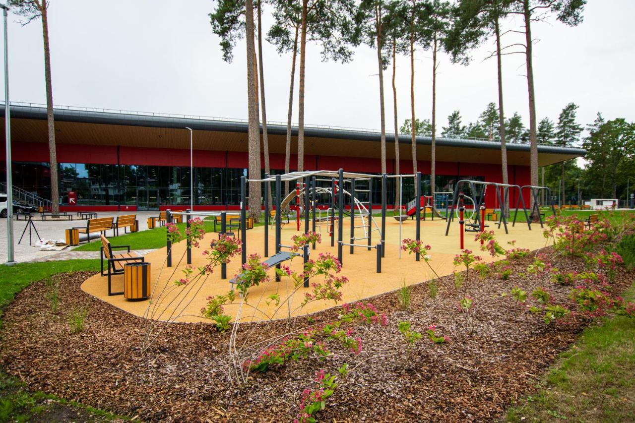 Stadium Hotel Valmiera Eksteriør billede
